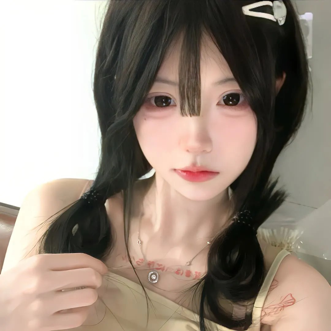 露的青春成长日记封面